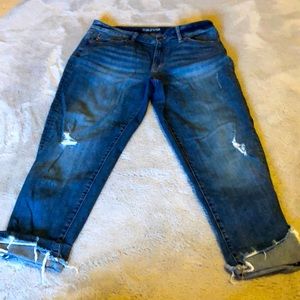 Maurices distressed Capri jeans
